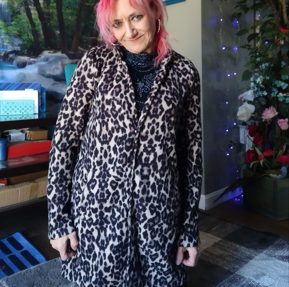 Leopard Print Soft Lightweight Coat - image 7